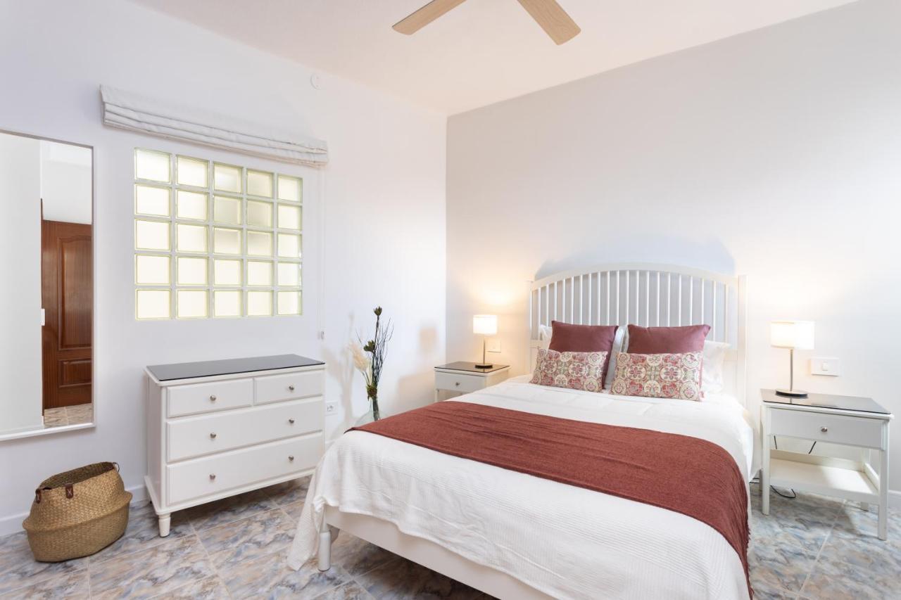 Home2Book Stunning Beachfront House With Sea Views Candelaria Exterior foto