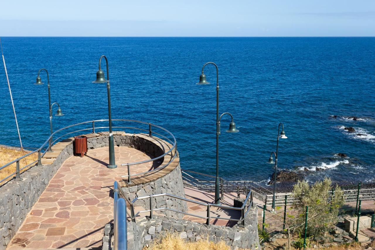 Home2Book Stunning Beachfront House With Sea Views Candelaria Exterior foto